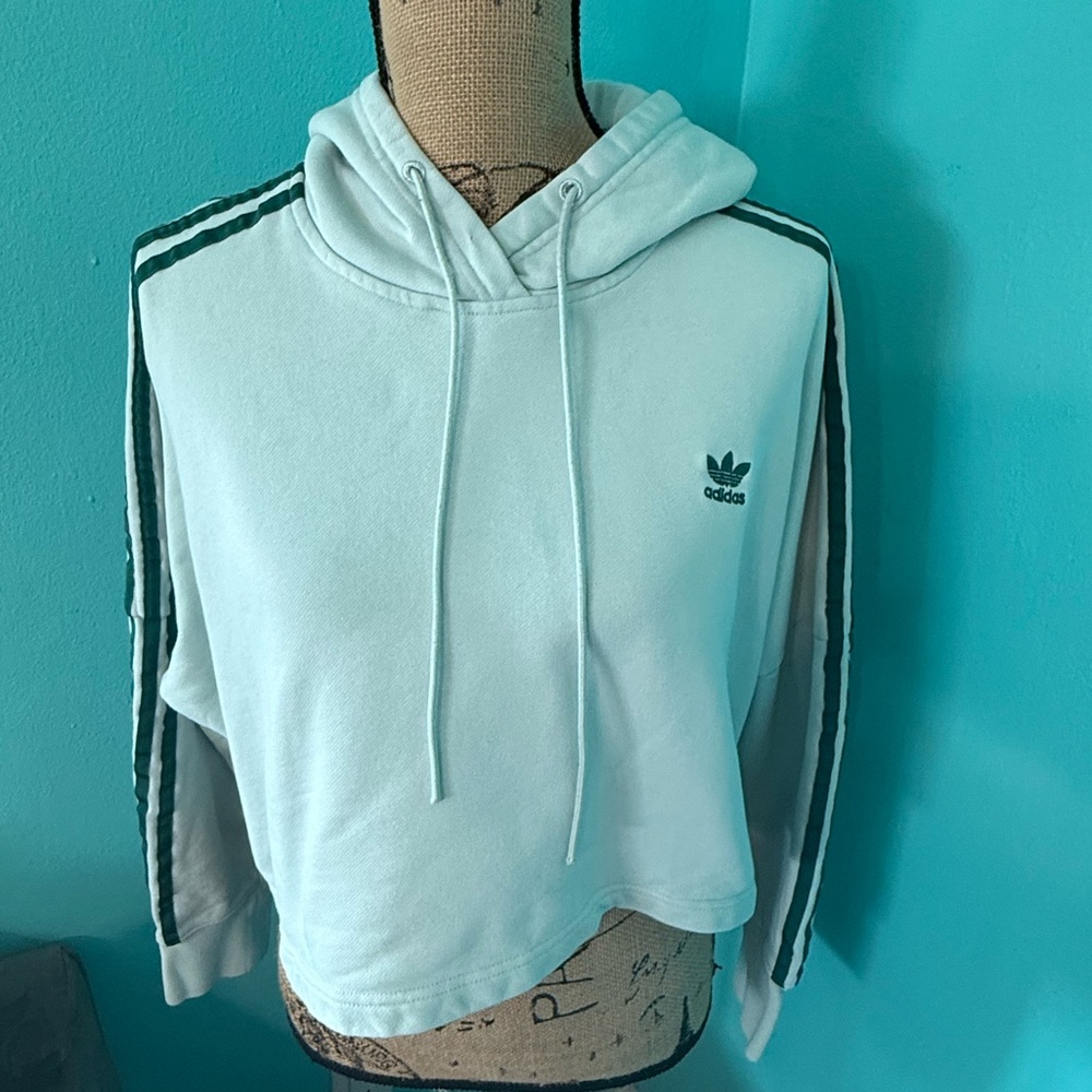 #69 EUC Adidas Cropped Long Sleeve Hoodie Size Medium